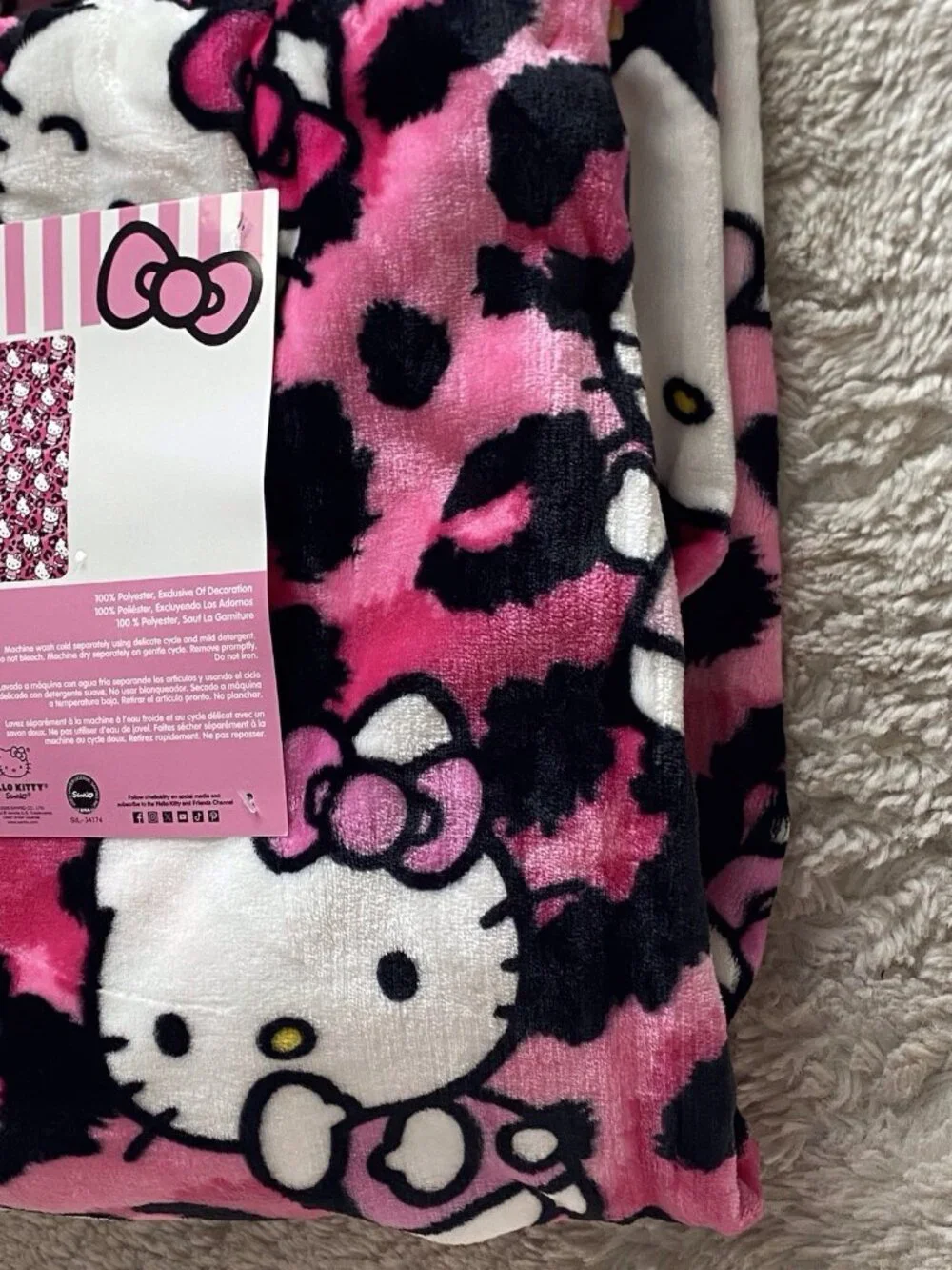 Hello Kitty Pink Leopard Cheetah Print Soft Throw Blanket 50in x 70in Viral NEW